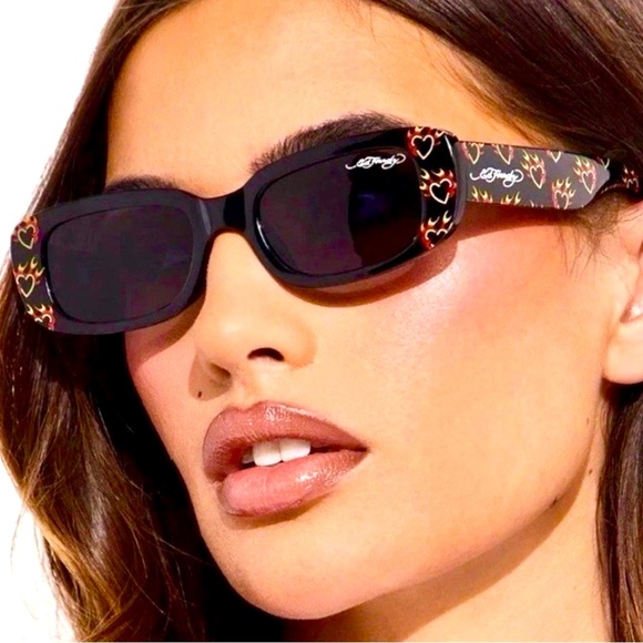 Ed Hardy Black Sunglasses with Heart Design - Picture 1 of 12